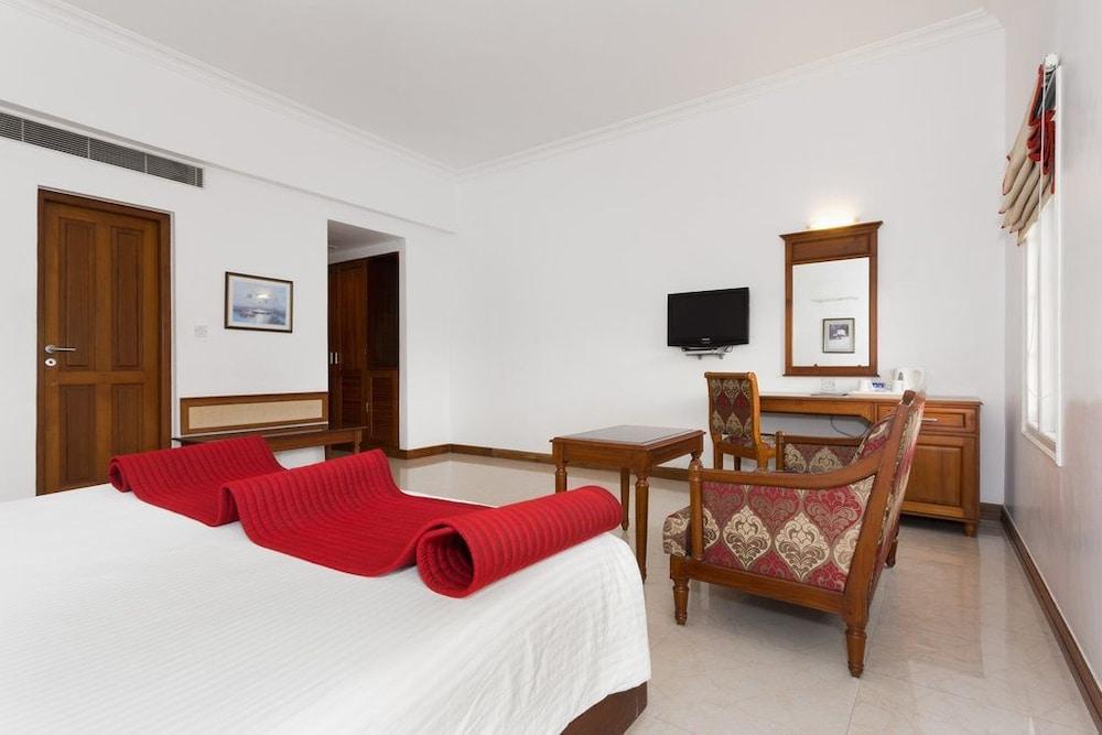 The Avenue Center Hotel Kochi Eksteriør bilde