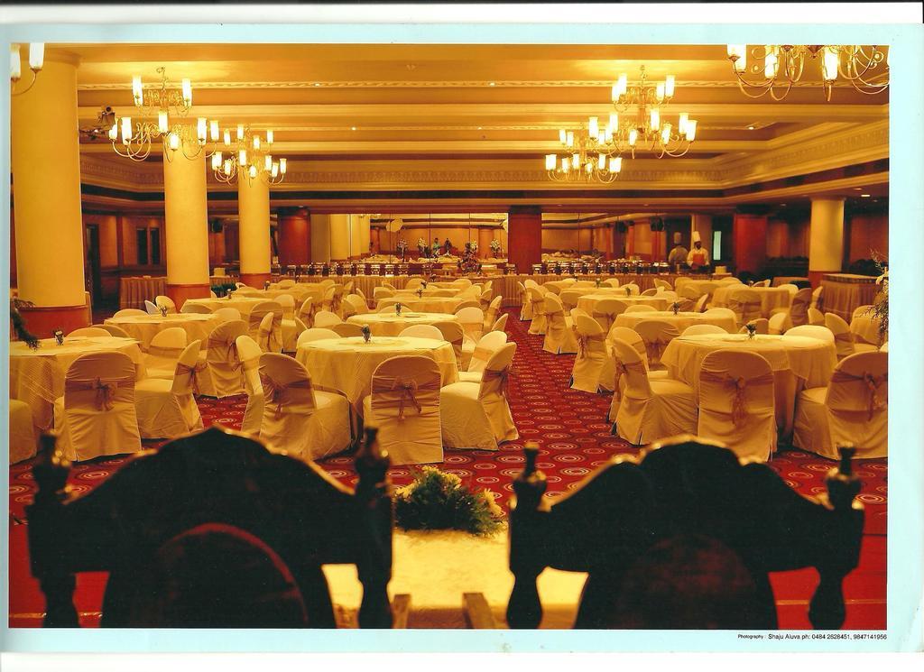 The Avenue Center Hotel Kochi Eksteriør bilde
