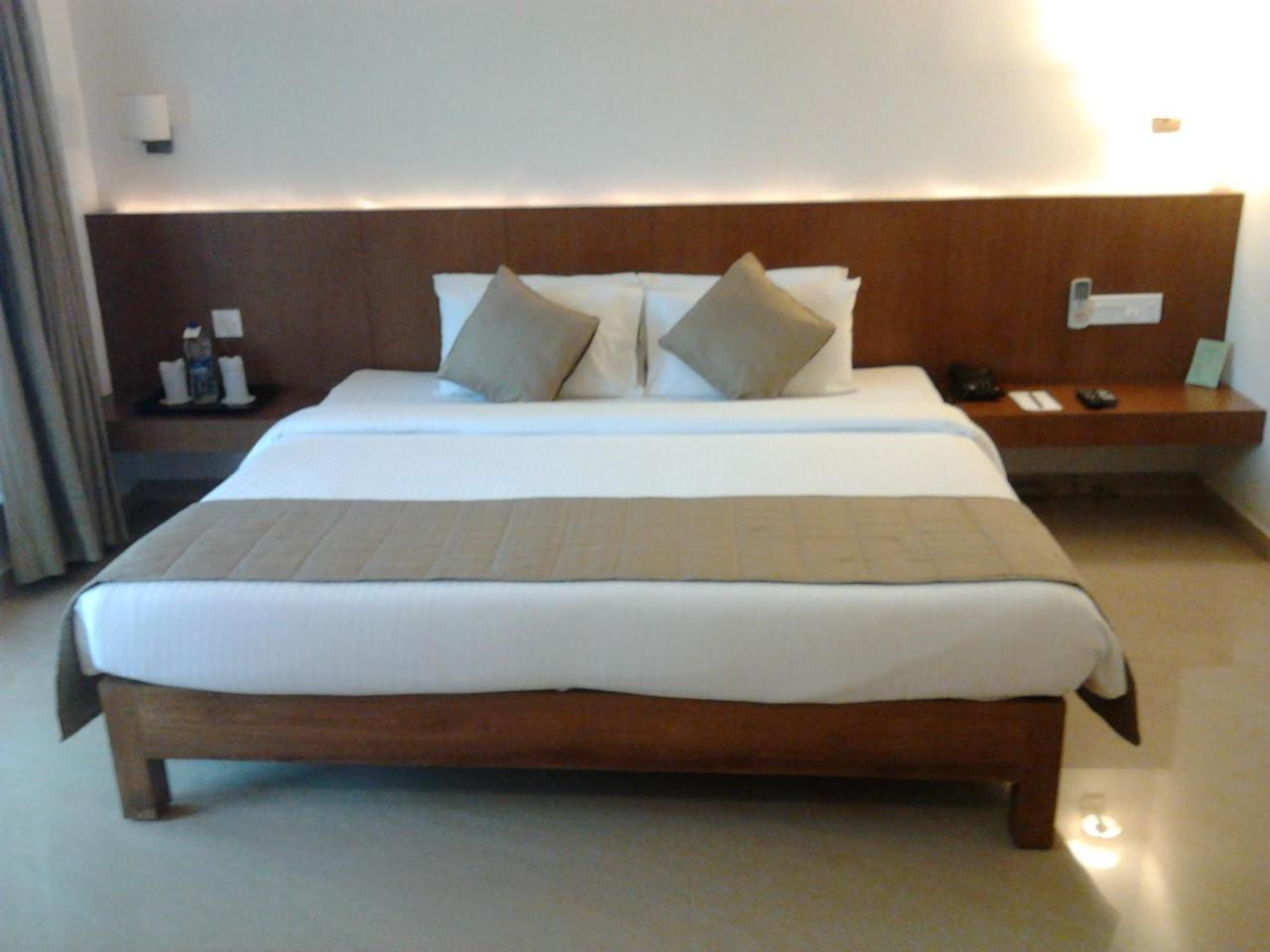 The Avenue Center Hotel Kochi Eksteriør bilde