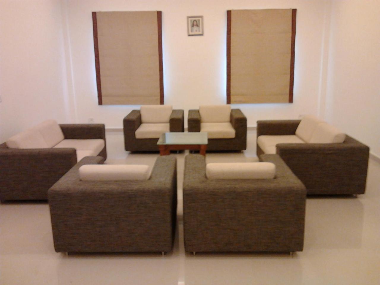 The Avenue Center Hotel Kochi Eksteriør bilde